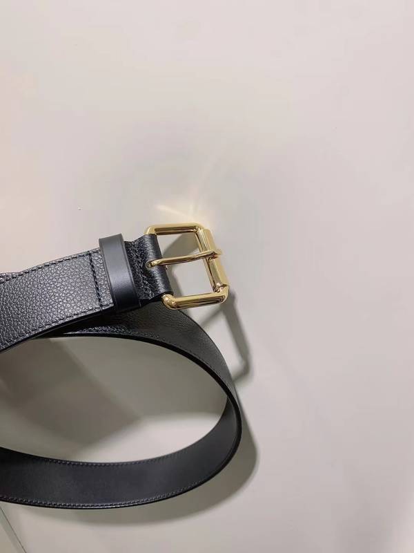 Louis Vuitton 35MM Belt LVB00310